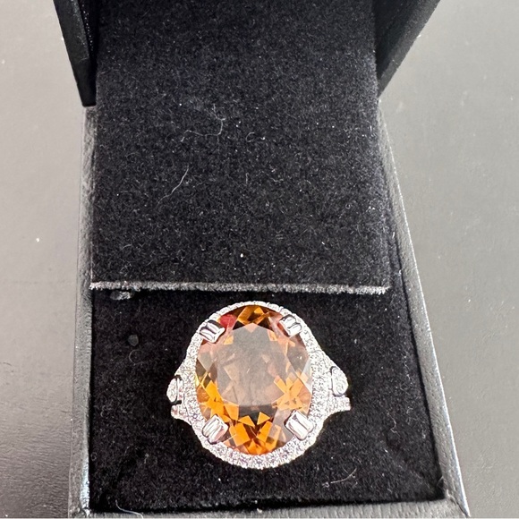 Citrine & CZ set in sterling silver fashion ring! - Picture 11 of 13